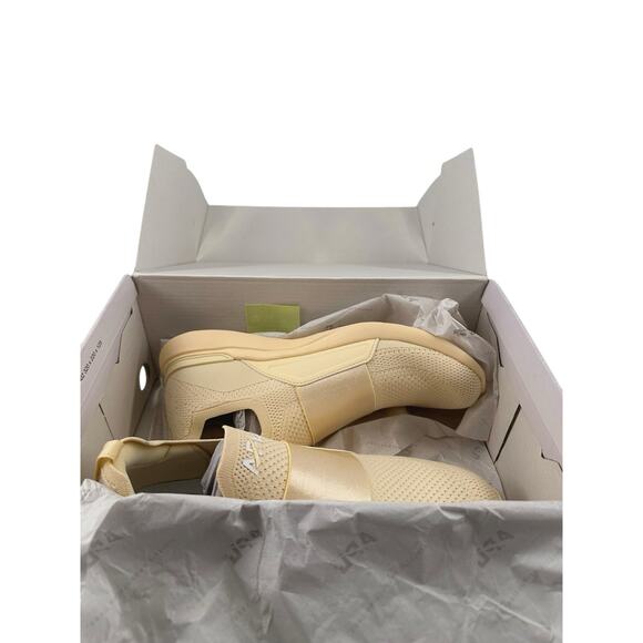 Athletic Propulsion Labs APL TechLoom Bliss Vanilla White Shoes / Men's 9 Travel - Picture 2 of 12